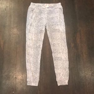 Snakeskin print jogger pant